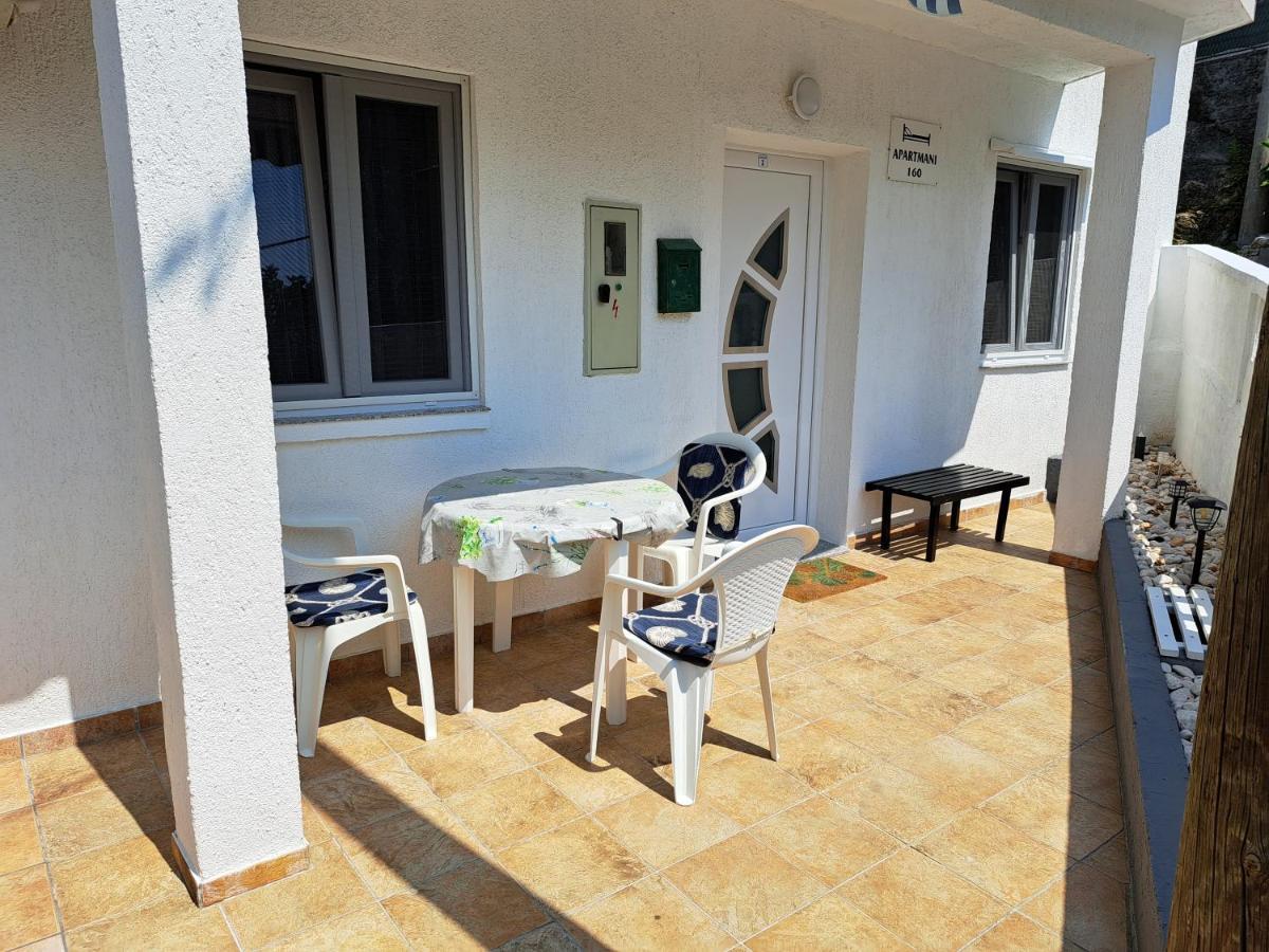 Apartmani Ana-Lora Lopar Exteriér fotografie