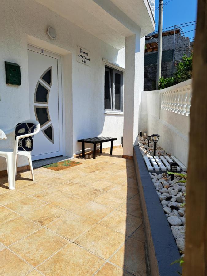 Apartmani Ana-Lora Lopar Exteriér fotografie