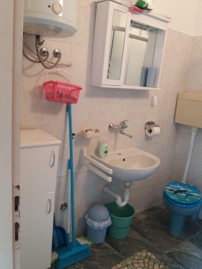 Apartmani Ana-Lora Lopar Exteriér fotografie