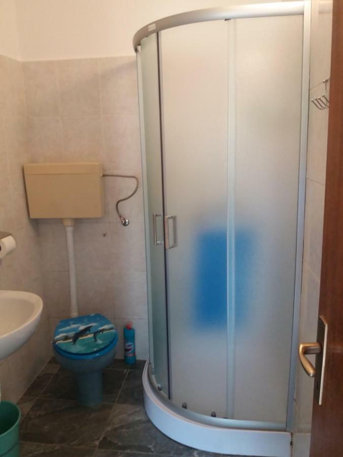Apartmani Ana-Lora Lopar Exteriér fotografie